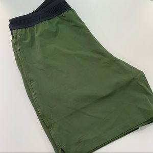 Fabletics The Fundamental Performance Short Large NWOT